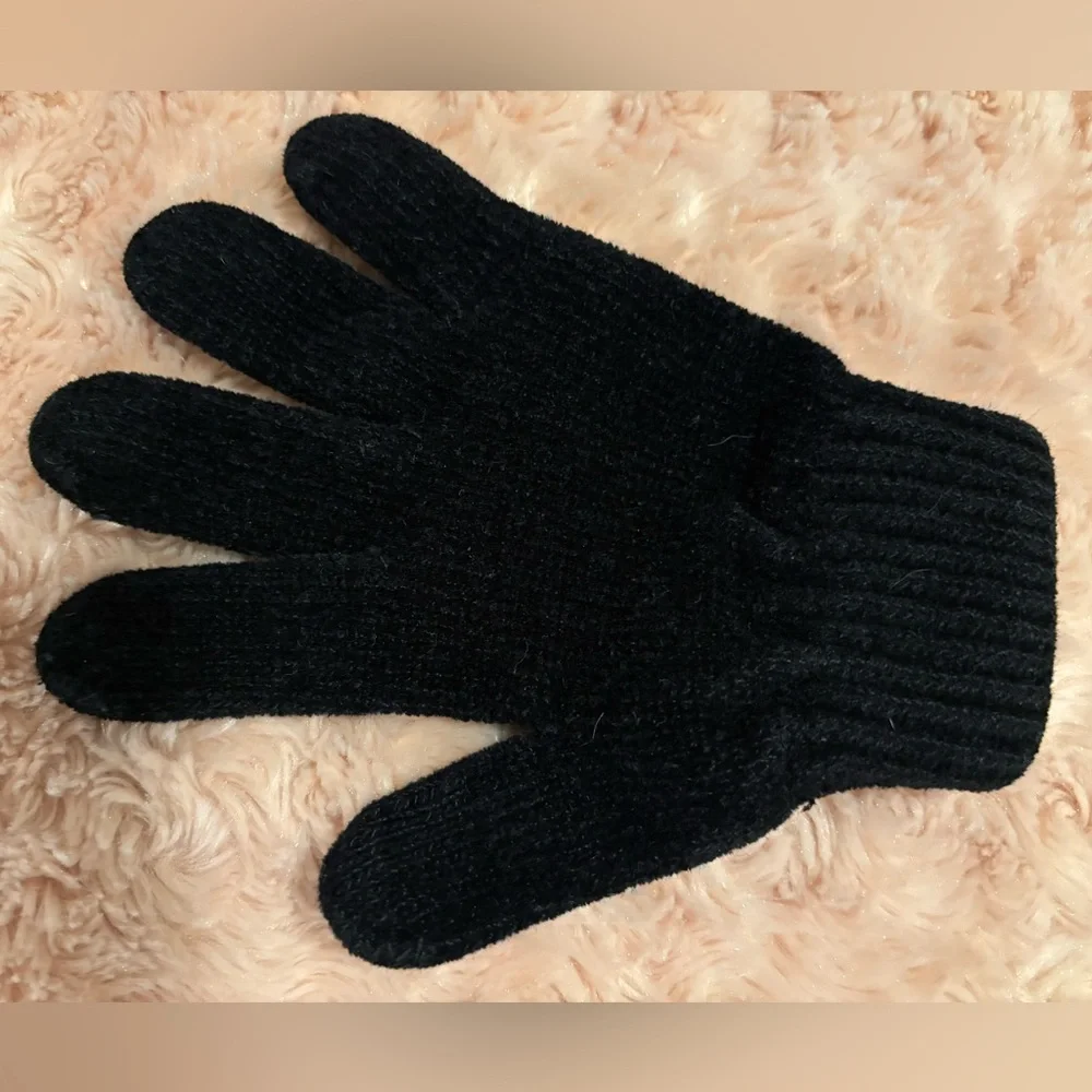 Kids Unisex Black Velour Soft Gloves Size 4-7 ~In excellent condition